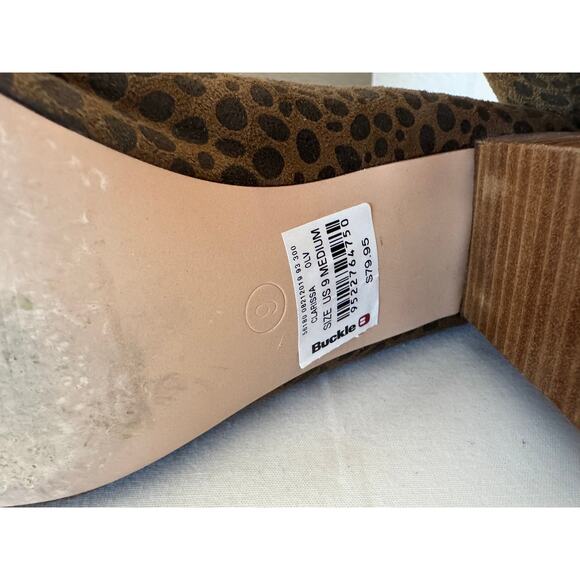 Coconuts by Matisse Clarissa Zipper Heeled Booties - Wildly Stylish - 9M - Picture 5 of 7